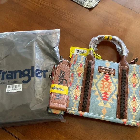 Wrangler Women's Multicolor Tote Bag - Picture 4 of 6